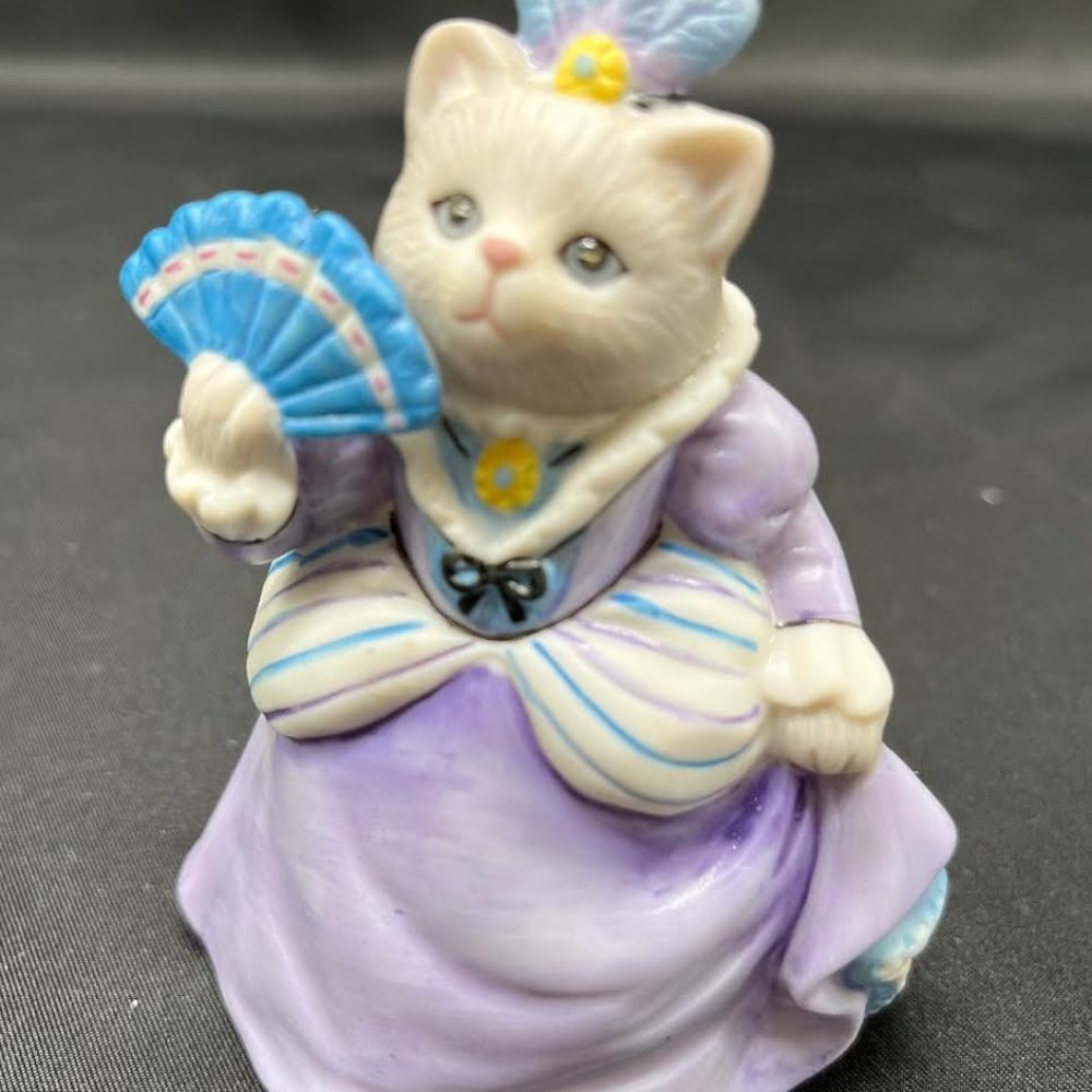 Schmid 1990 Kitty Cucumber Figurine “Miss Fish”, 331205